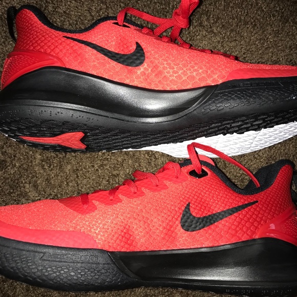 Kobe MAMBA FOCUS - Picture 1 of 6